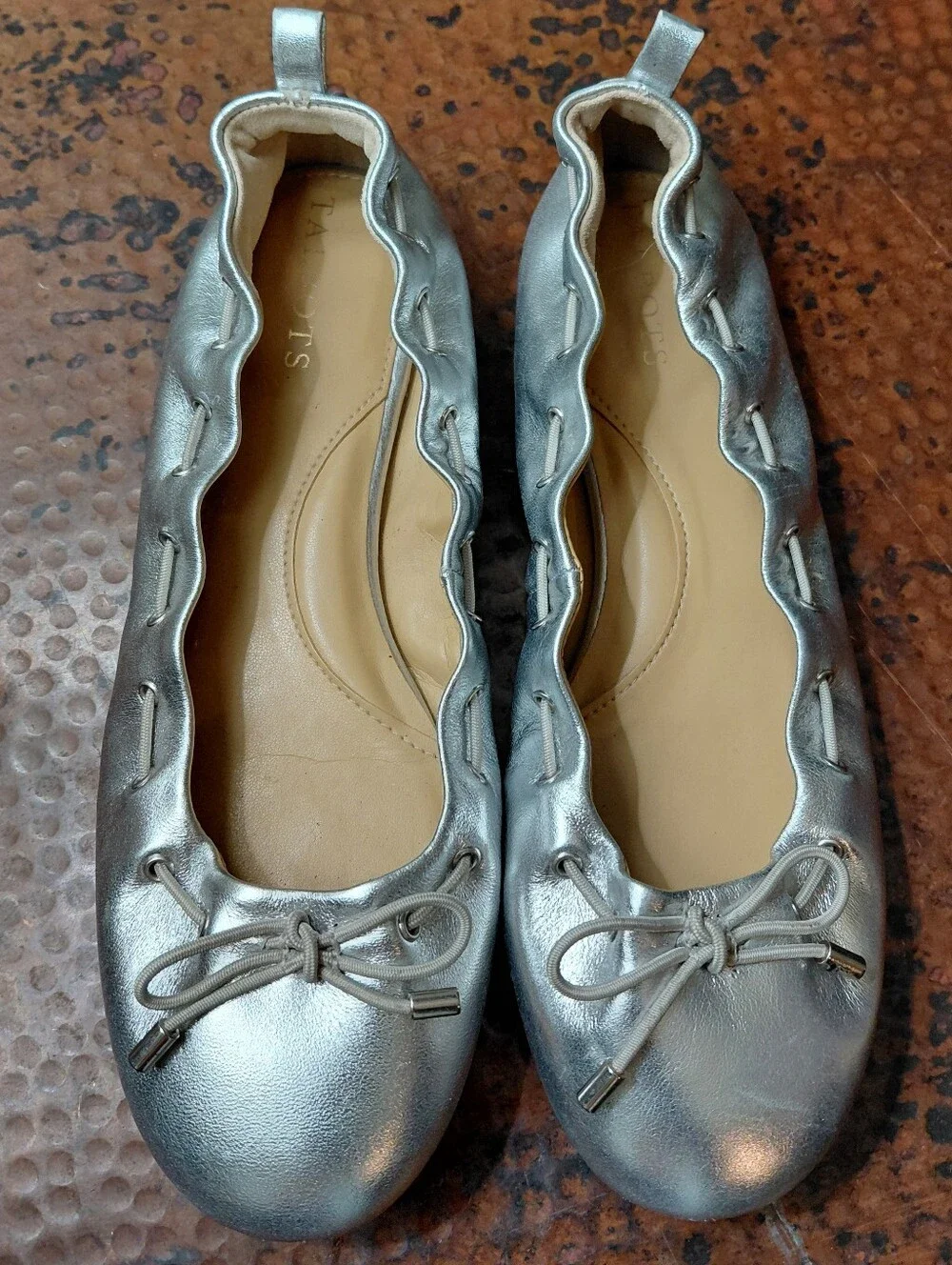 Talbots Sz. 6 Metallic Silver Leather Elastic Blair Ballet Flats